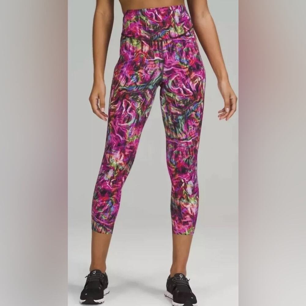 Lululemon - Base Pace High-Rise Crop leggings